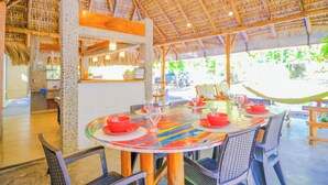 Ảnh chưa phân loại, 4 trong số 102 ảnh, nút