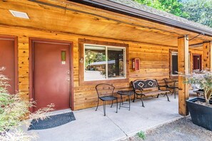 Exterior - 1st-floor Dog-Friendly Studio with Mountain Views (Quilcene)