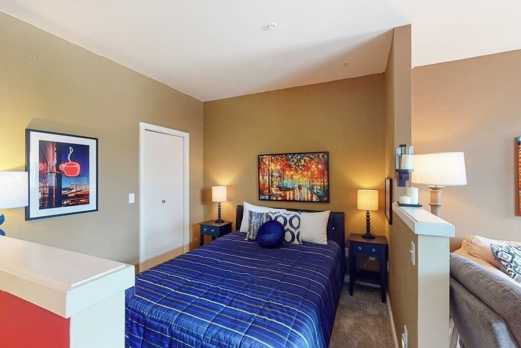 Downtown Studio Washington State Conv. Center 6th- - Magnolia - Seattle