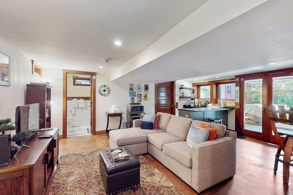 Perfect 1br - Patio - Kitchenette- Washer Dryer - Kirkland