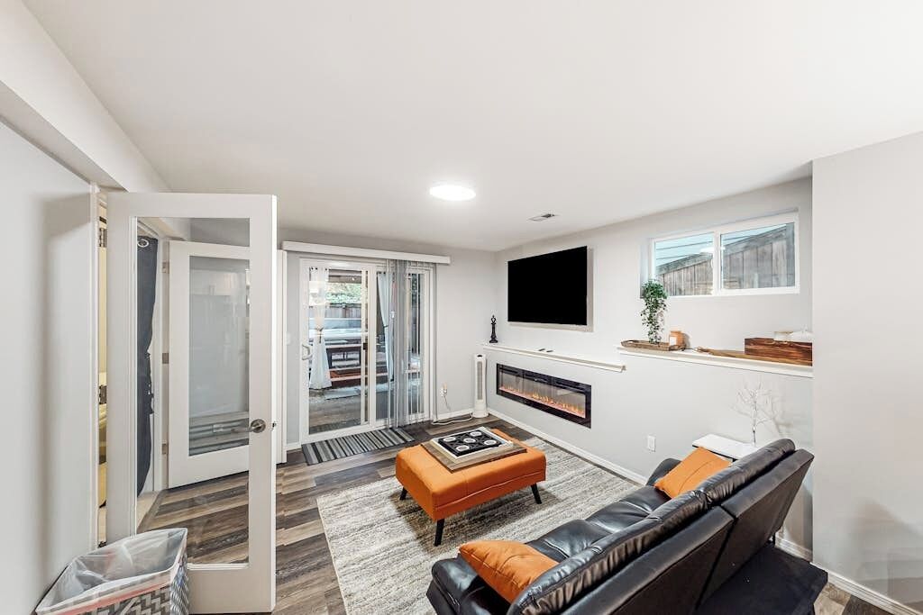Modern 1br With Fireplace & Inviting Patio - 레드먼드