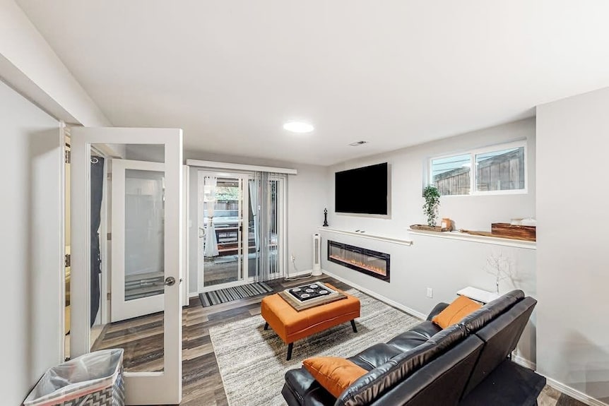 Modern 1br With Fireplace & Inviting Patio - 레드먼드