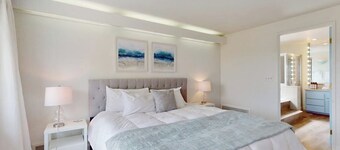 2BR Waterfront Home with Private Beach Access