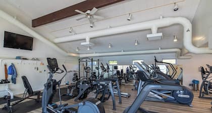 4BR condo with waterfront views
