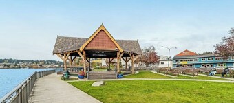 Front Street Suite Poulsbo