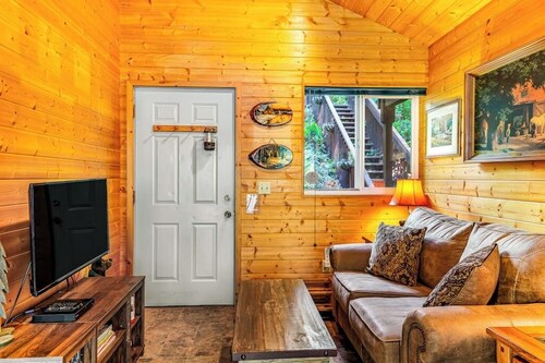 Stunning 1BR Lakefront Dog Friendly - Hot Tub