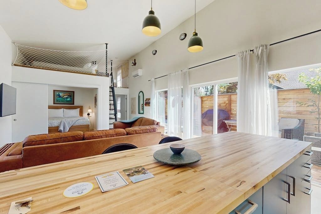 1br Home Great For Work, Play, Easy Seattle Access - Bainbridge Island, WA