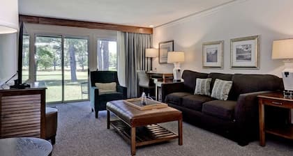 Kingsmill condo - 9th Fairway views near Busch Gardens & Colonial Williamsburg