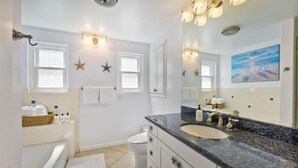 Unclassified image, 5 of 37, button - Fabulous 4 Bed Home Oceanfront Getaway in Oceanside, Fire Pit, Private Beach (Oceanside)