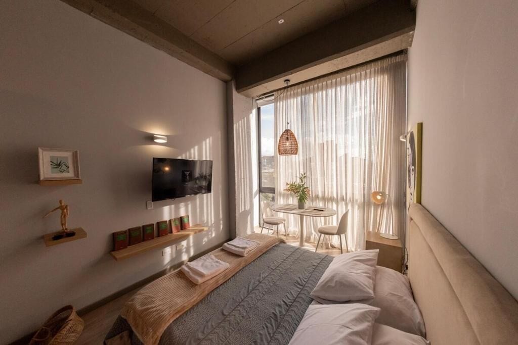 Luxury Loft, Mountain View | Iron/ironing board, WiFi (free)