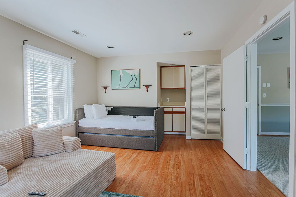 House, Private Bathroom (Fore Seasons) | Lounge