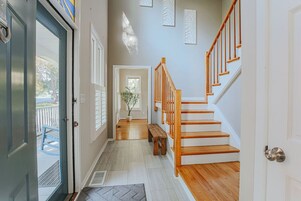 House, Private Bathroom (Fore Seasons) | Lobby