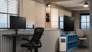 Unclassified image, 4 of 7, button - The Beauty Loft 360° Views (Dallas)