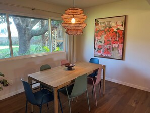 Unclassified image, 4 of 22, button - Charming 3-bedroom house in adorable Kenwood with cool vibes (Kenwood)