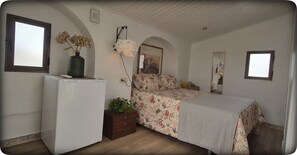 Room - Apartment VI with a terrace. Calm down. Views of the cathedral. A gem. (Jerez de la Frontera)