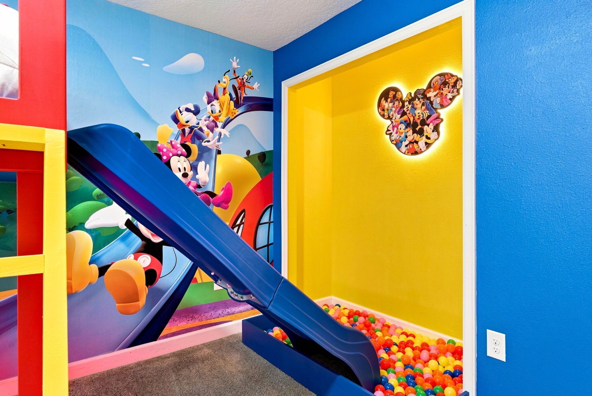 Villa (4 Bedrooms) | Children’s theme room