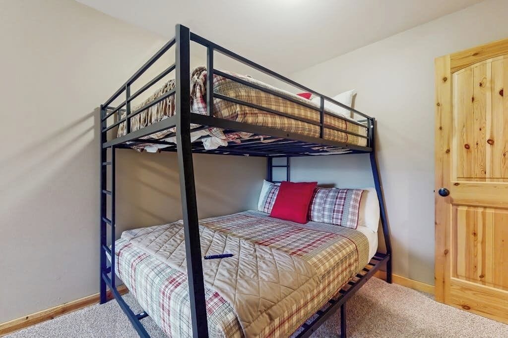 2 chambres, lit parapluie, Wi-Fi, draps fournis