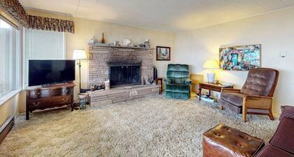 2 BR home on waterfront property