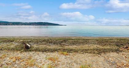 2BR Home on the water with beach access, & game room