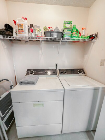 Cozy 2-bedroom duplex on a quiet country road, two miles from Fayetteville,