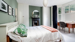 Room - Stylish Flat with Private Garden in Hackney (Greater London)
