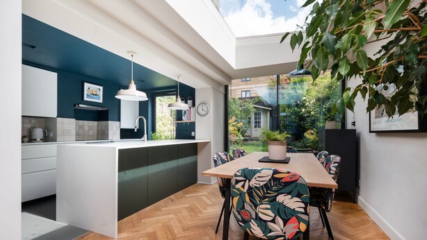 Private kitchen - Stylish Flat with Private Garden in Hackney (Greater London)