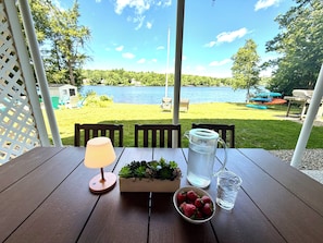 Outdoor dining - Lakefront - Kids' Hangout - Fire Pit - Kayaks (Barnstead)