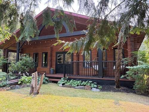 Boutique Forest Retreat - Hot Springs Nearby