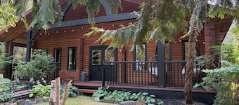 Boutique Forest Retreat - Hot Springs Nearby
