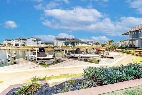 Dolphin View - Waterfront, Pool & Boat Slip