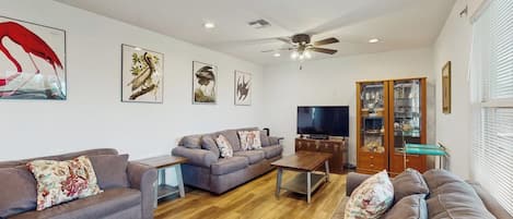 TV, DVD player, offices