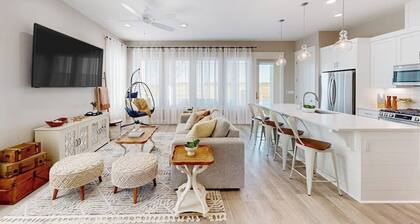 Coastal Luxury Beauty on the Bay