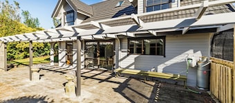 Hawkings Lodge - Kerikeri Holiday home