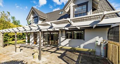 Hawkings Lodge - Kerikeri Holiday home