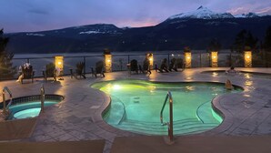 Unclassified image, 2 of 28, button - Boutique Beach Retreat - near Hotsprings (Nakusp)