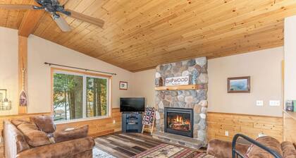 Oakwood Cabin, Resort, Lake, Beach, Kayaks & More