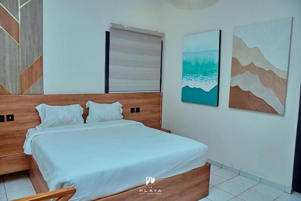Iron/ironing board (on request), WiFi (free)