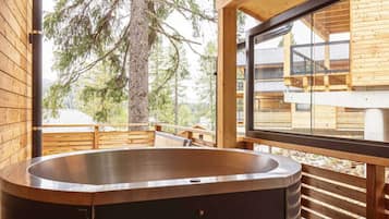 Chalet | Tina de hidromasaje al aire libre