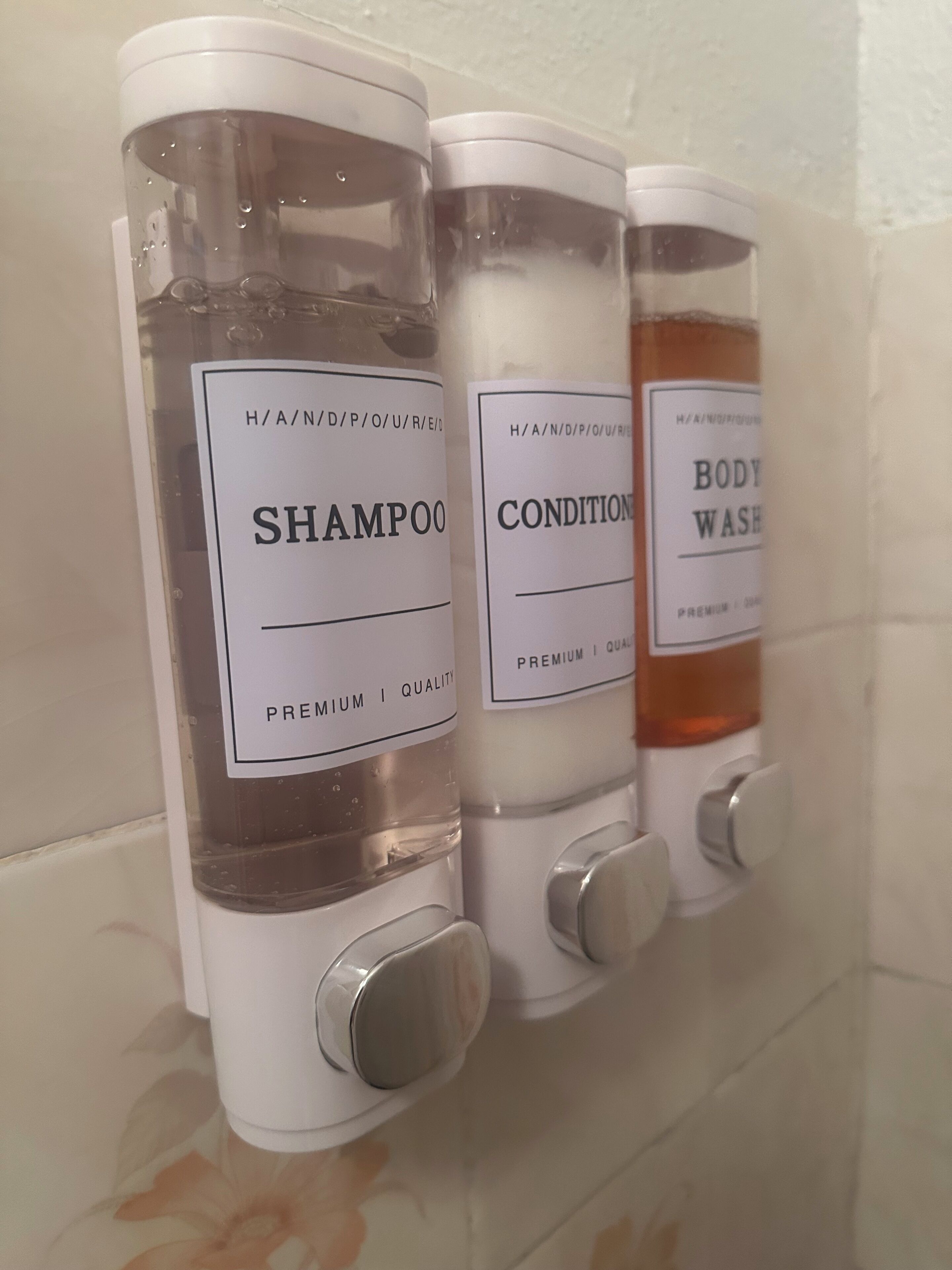 Suihku, pyyhkeet, saippua, vessapaperi