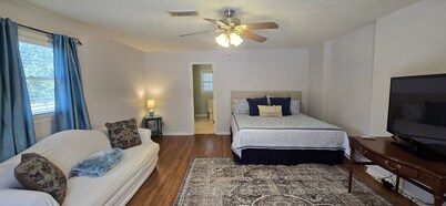3 bed, 2 bath home near city center
