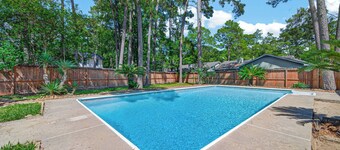4-Bedroom Family Retreat with Private Pool and Forest Views  in The Woodlands