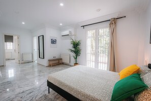 Unclassified image, 4 of 53, button - Vrbo Property (Maracena)