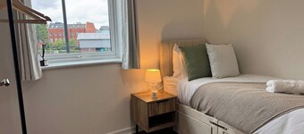 Stylish Central Warrington Stay | Free Parking