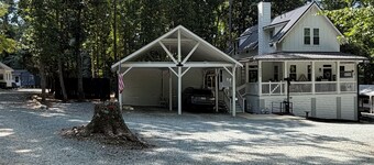 Welcome to Nana’s Cottage! Welcoming warmth and coziness awaits your arrival.