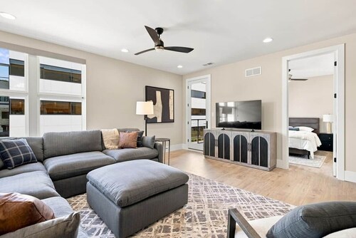 The Ashford · 2 Bed · 2 Bath · 1,400+ SF