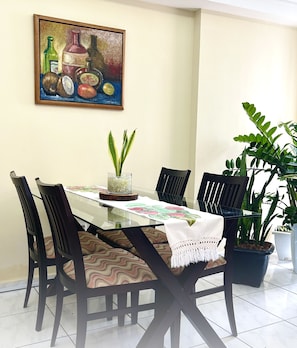 Ảnh chưa phân loại, 5 trong số 9 ảnh, nút