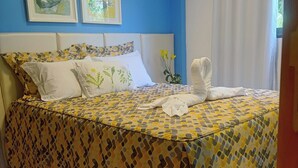 Room - Malawi Muro Alto, ground floor apartment (N. Sra. do Ó)