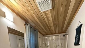 Bathroom - Tiny home 6A - Relax, Work & Play (Terrace)