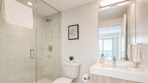 Bathroom - StayToronto - Central 2BR Suite with Queen Beds - DT (Toronto)