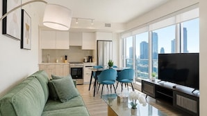 Living area - StayToronto - Central 2BR Suite with Queen Beds - DT (Toronto)